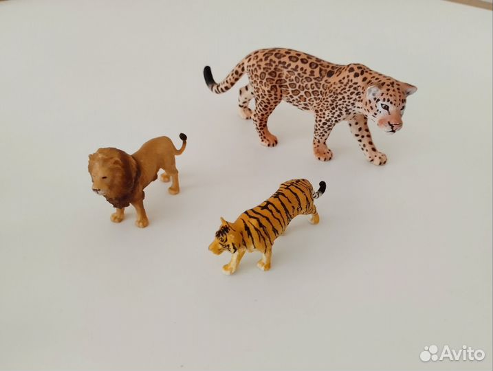 Фигурки животных Schleich, Collecta, Mojo