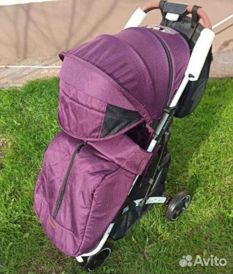 Прогулочная коляска новая