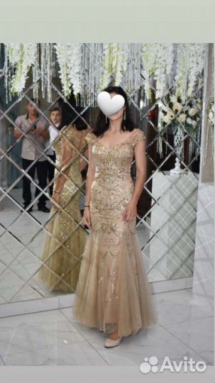 Вечернее платье
