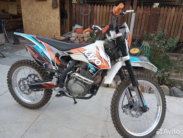 Кроссовый мотоцикл