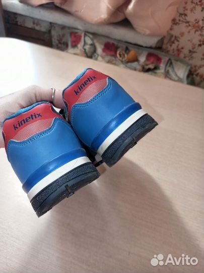 Кроссовки Kinetix 34р