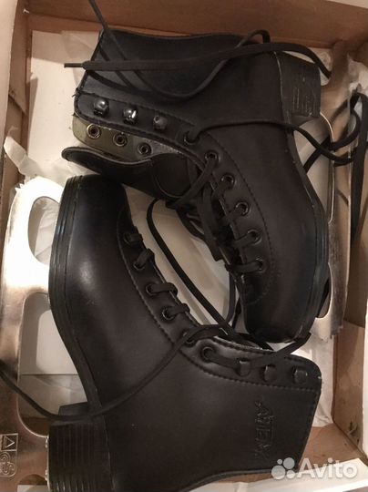 Коньки фигурные детские 32