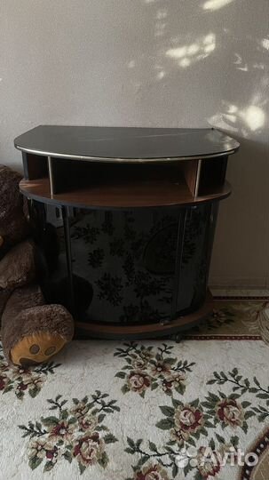 Тумба под телевизор