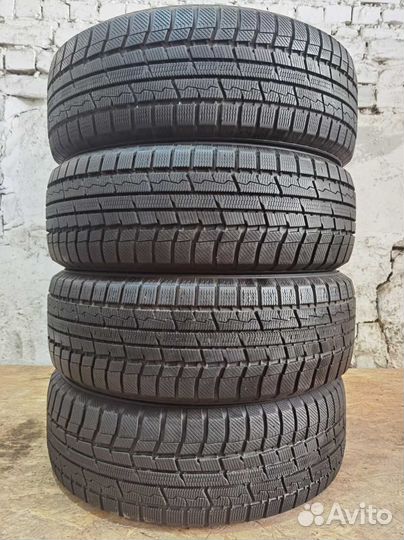 Toyo Winter Tranpath TX 215/60 R17 97H