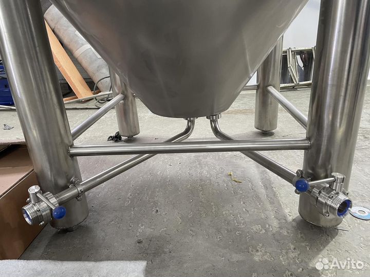 Цкт цилиндро-конический танк 2000 литров