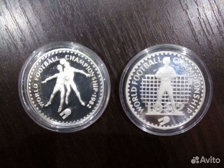 Серебряные монеты Лесото. Футбол чм 1982г
