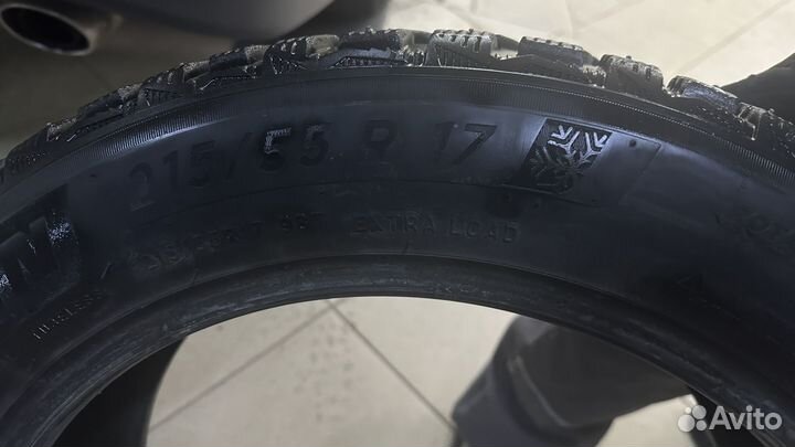 Michelin X-Ice North 4 215/55 R17