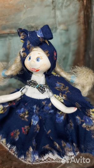 Маленькая куколка