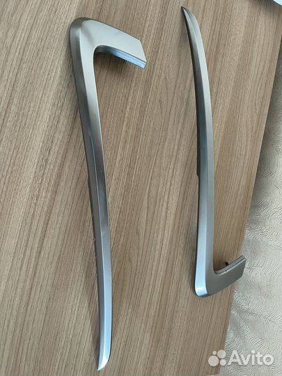 Молдинг переднего бампера LADA Granta