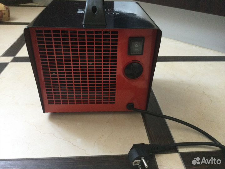 Тепловая пушка электрическая Timberk TFH 30MDR