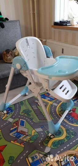 Стульчик-шезлонг для кормления