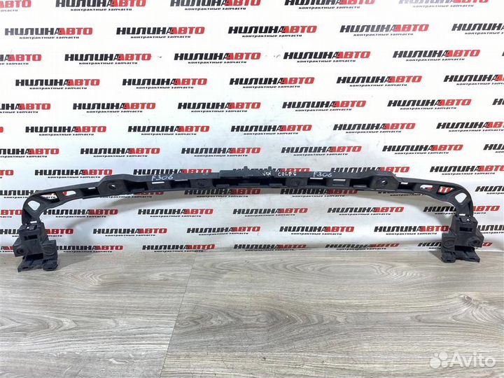 Кронштейн заднего бампера центральный VW Гольф 6