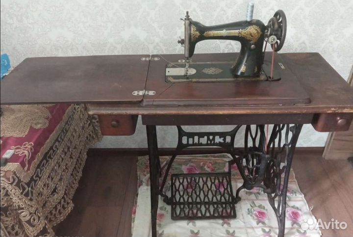 Швейная машина Госшвеймашина ножная 1930 г.в