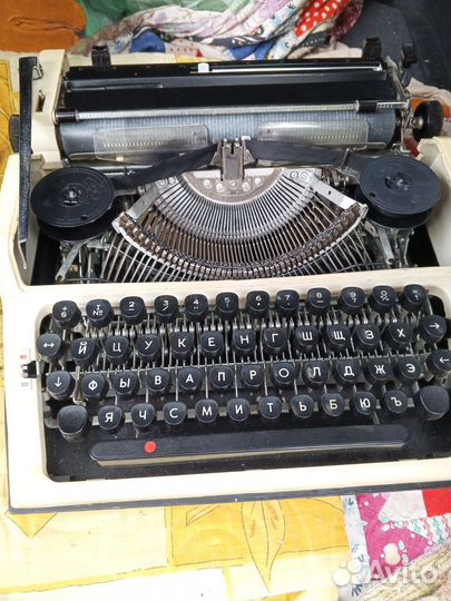 Печатная машинка Любава