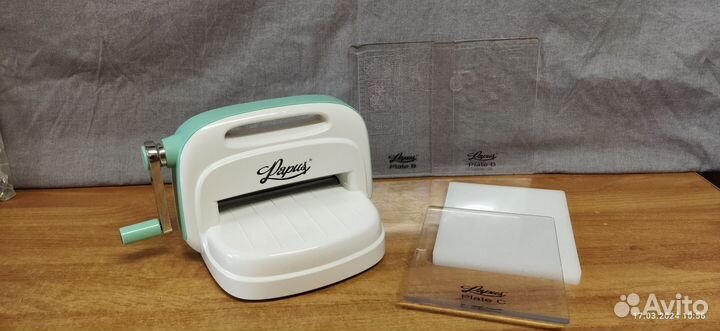 Машинка для вырубки и тиснения, эмбоссинг