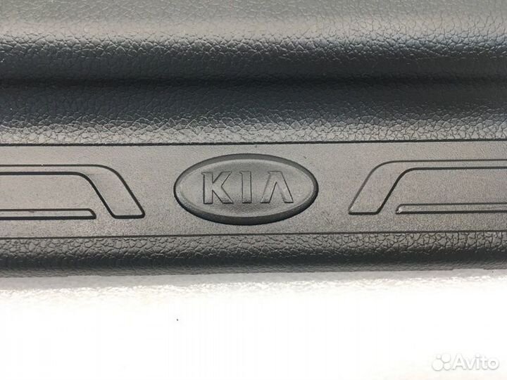 Накладка на порог салона задняя левая Kia Optima 3