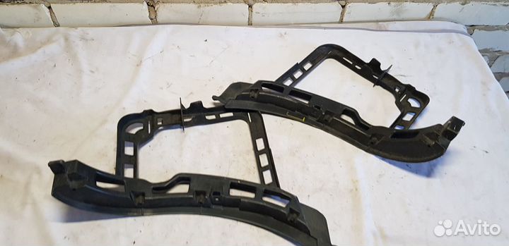 Volkswagen Passat B7 11-15 Кронштейн зад бампера