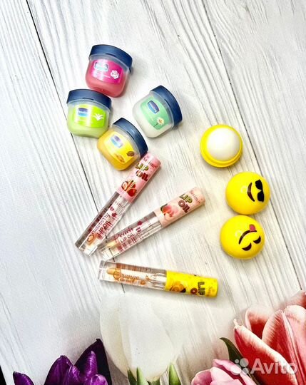 Бальзам, масло, вазелин для губ