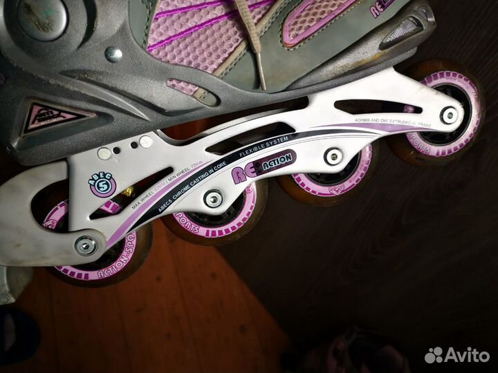 Роликовые коньки