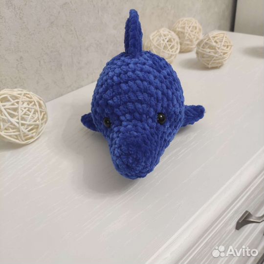 Дельфин вязаный