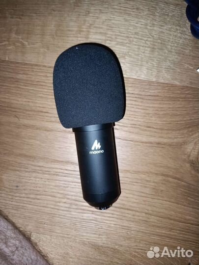 Микрофон Maono с питанием