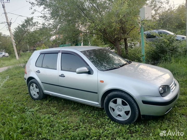 Volkswagen Golf 1.6 МТ, 2001, 239 000 км