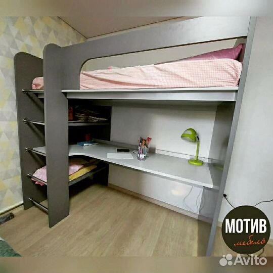 Кровать чердак со столом