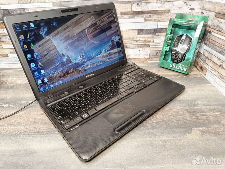 Ноутбук Toshiba на i3/RAM 4/ SSD