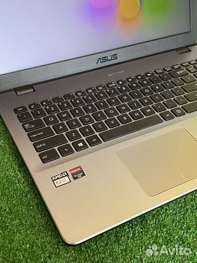 Ноутбук для учёбы и работы Asus 8/256