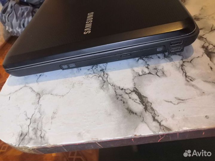 Ноутбук Samsung