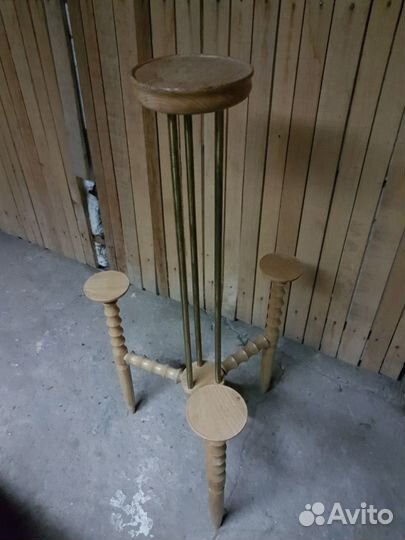 Подставка под цветы