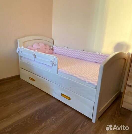Кровать детская с матрасом + бортики+ покрывало