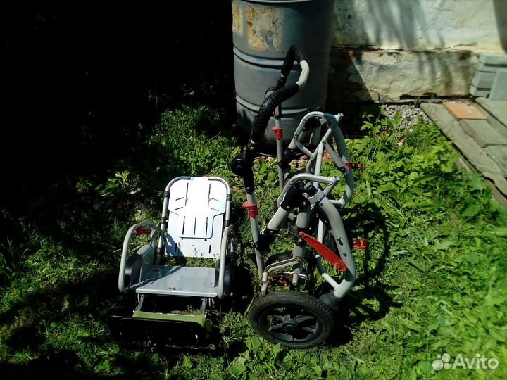 Кресло-коляска для детей инвалидов