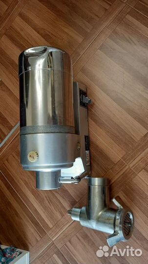 Мясорубка электрическая