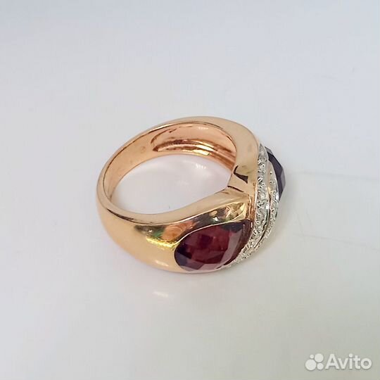 Золотое кольцо с бриллиантами