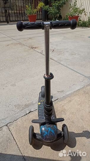 Детский четырехколесный велосипед бу + самокат