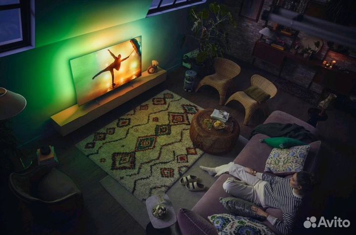 Телевизор Philips 50PUS8108 с ambilight