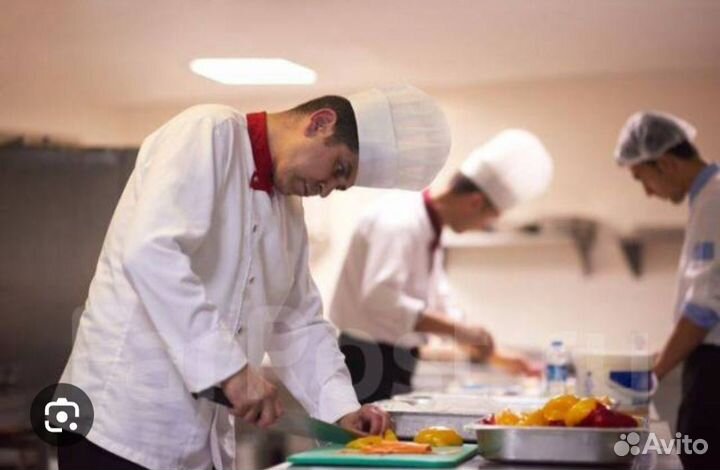 Повар холодного цеха