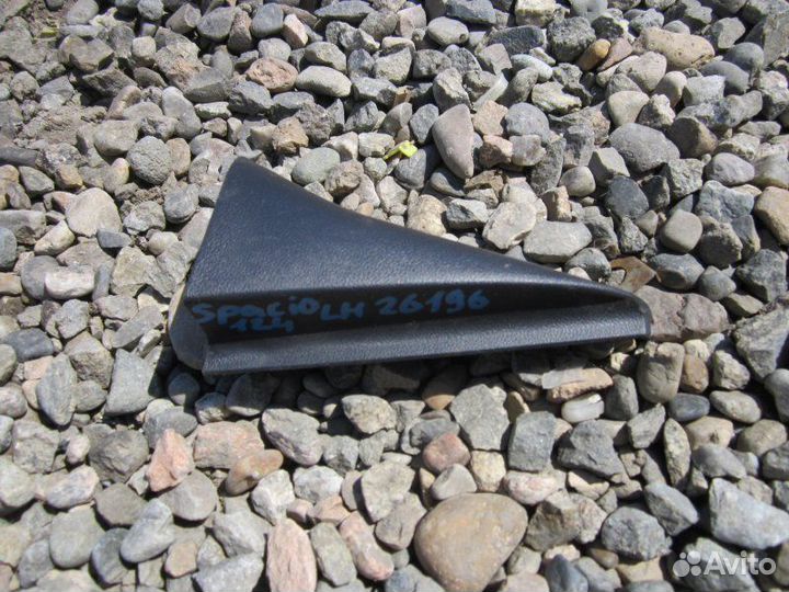 Уголок двери левый Toyota Corolla Spacio ZZE124