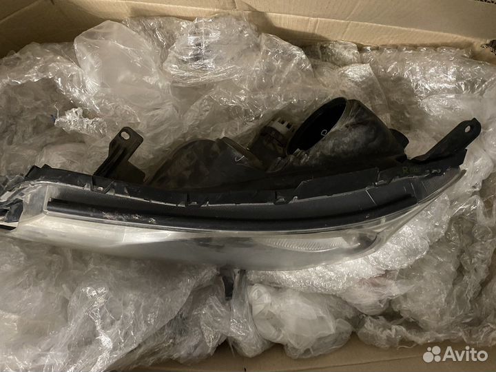 Фара tayota rav 4 оригинал