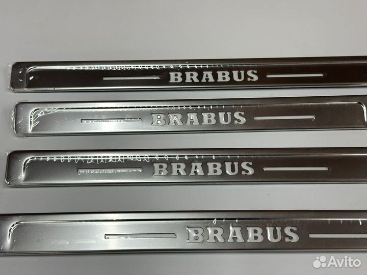 Накладки на пороги Brabus Mercedes Sclass w 223