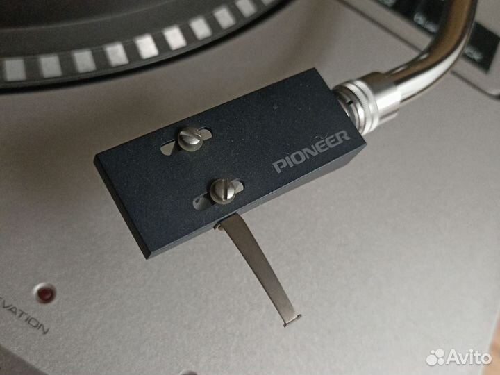 Проигрыватель винила 