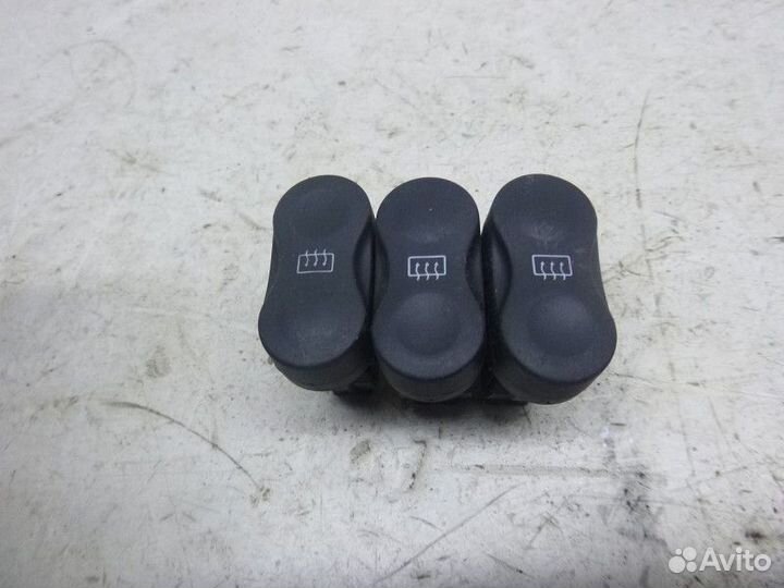 Кнопка обогрева заднего стекла renault logan 2005