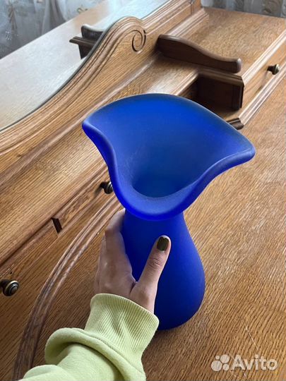 Вазы интерьерные для цветов с букетом