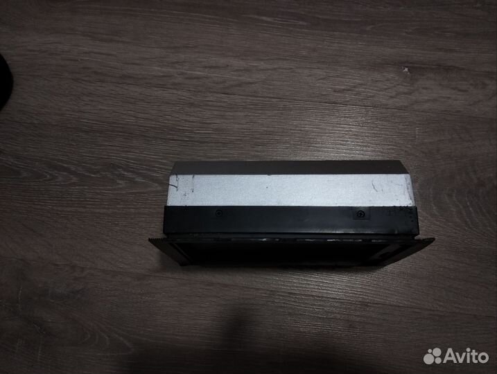 Автомагнилола б/у в хорошем рабочем состоянии