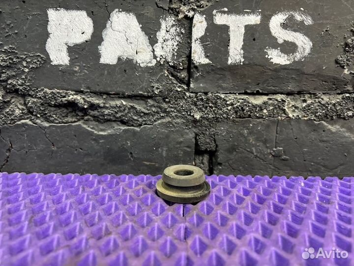 Подушка радиатора Toyota Passo KGC10-0263924 1KR