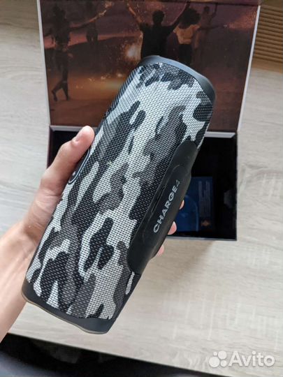 Jbl charge 4 оригинал/отличная