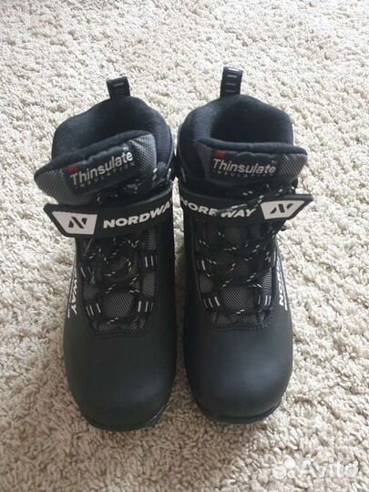 Лыжные ботинки
