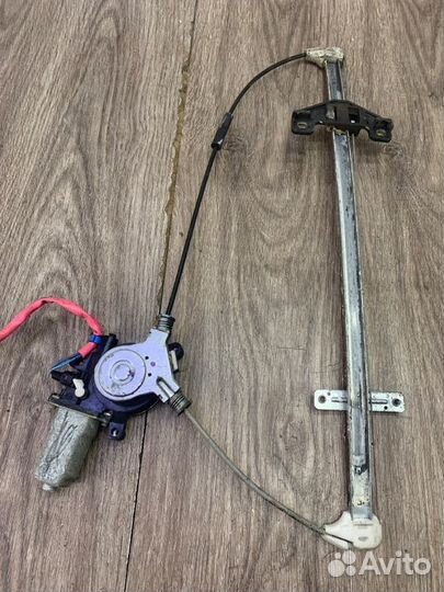 Стеклоподъемник задний правый Honda Cr-V