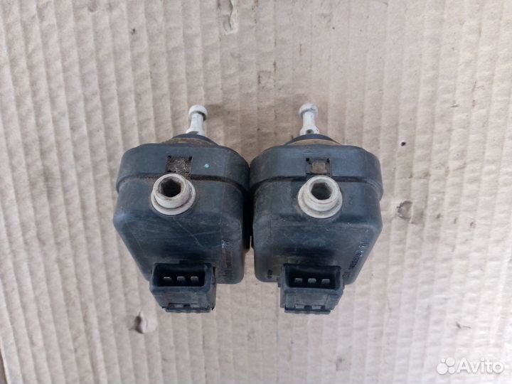 Моторчик корректора фар Nissan Note e11